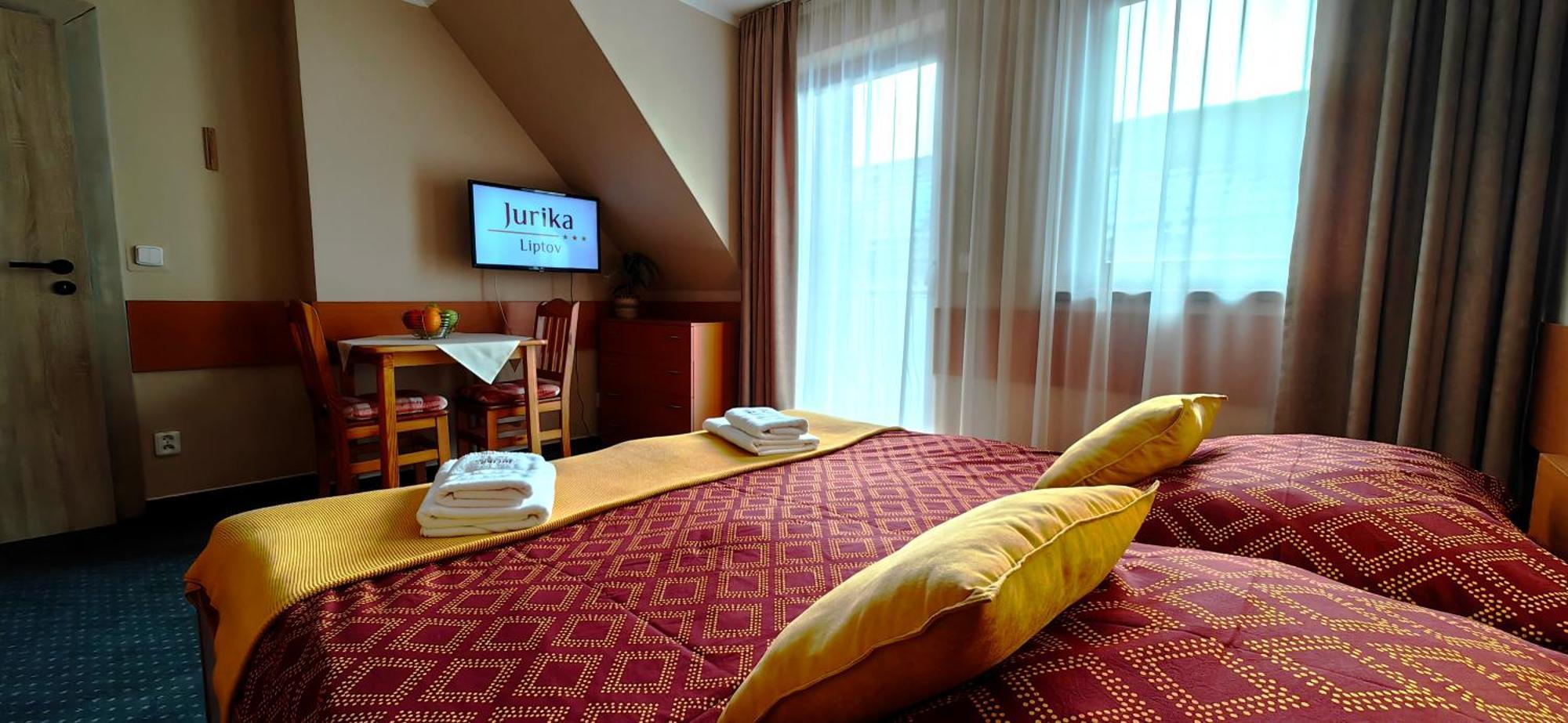 Aparthotel Jurika Liptov à Liptovský Mikuláš Extérieur photo