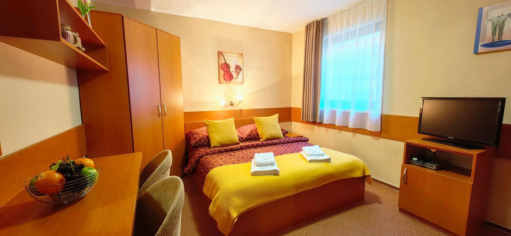 Aparthotel Jurika Liptov à Liptovský Mikuláš Extérieur photo