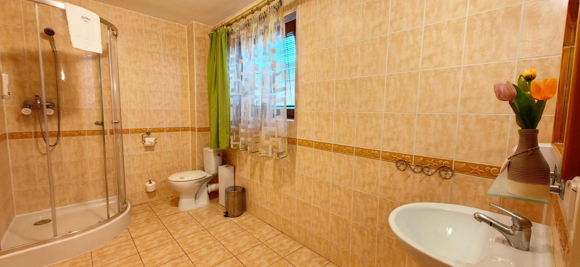 Aparthotel Jurika Liptov à Liptovský Mikuláš Extérieur photo